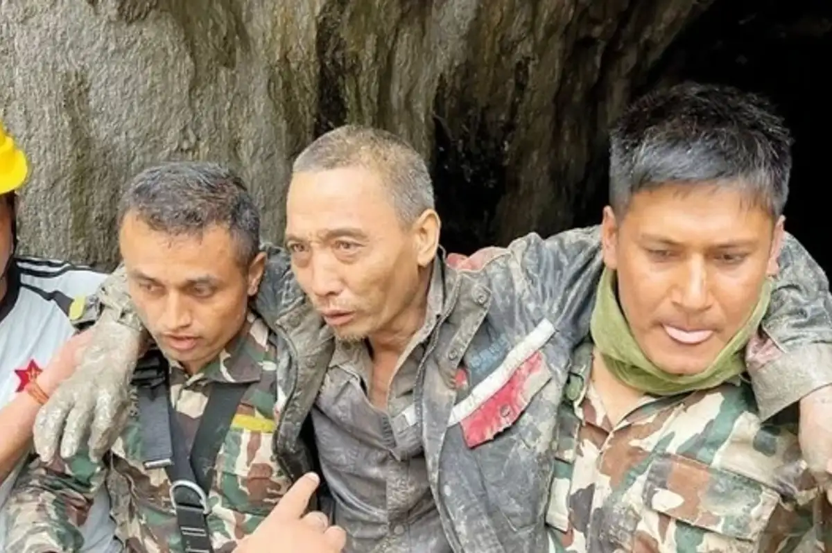 Nepal selinde mahsur Çin vatandaşı 10 günde kurtarıldı
