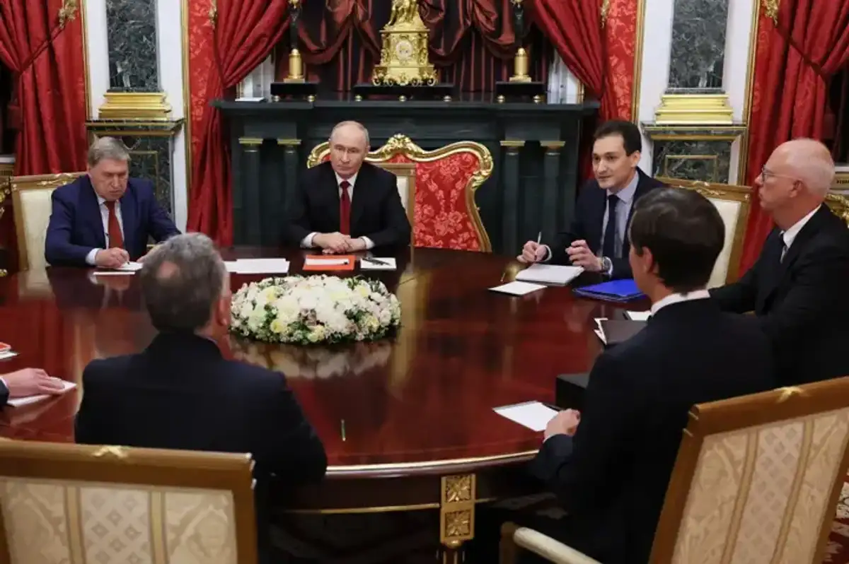Trump'ın Temsilcileri Moskova'da Putin ile Barış Adımlarını Ele Aldı