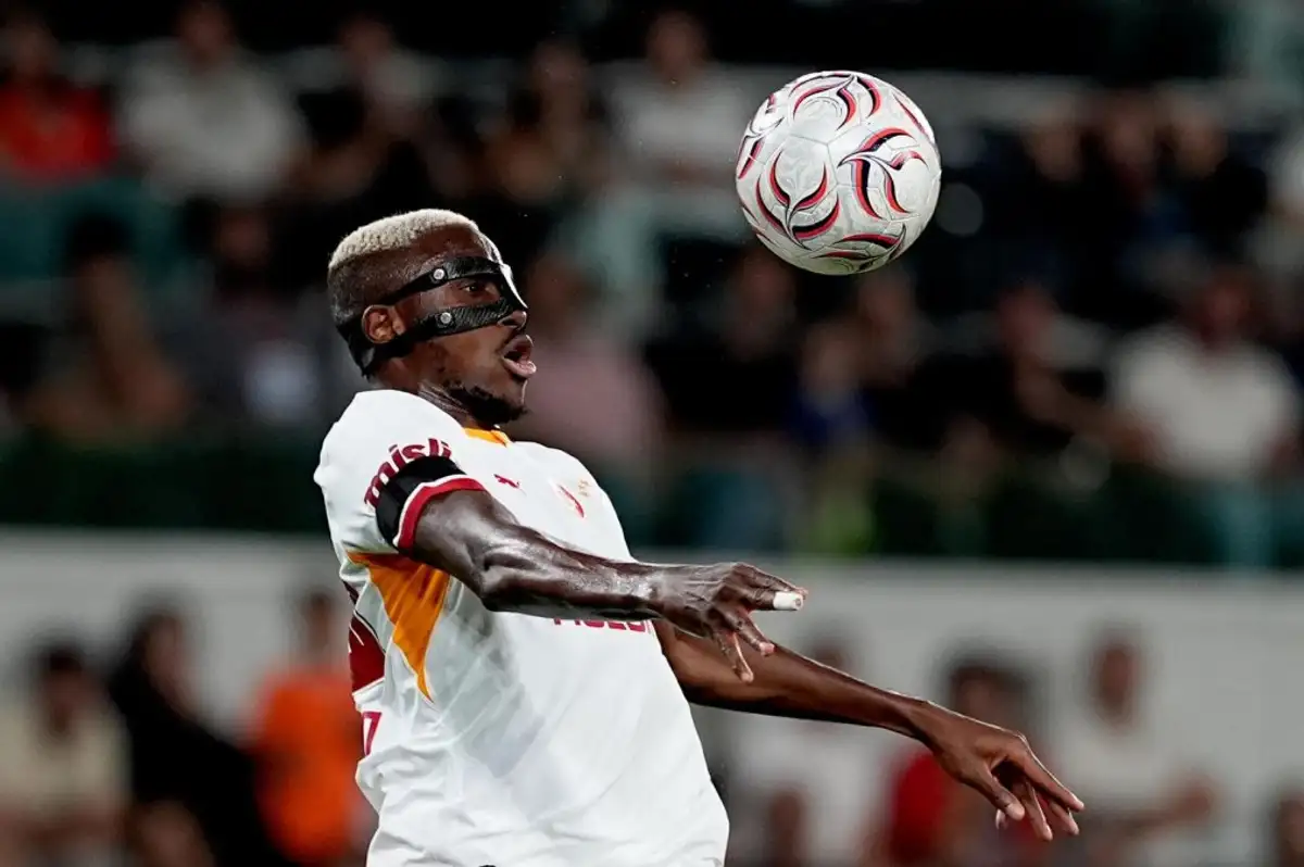 Osimhen Sakatlandı, Galatasaray'ın Şampiyonlar Ligi Kadrosu Değişti! İşte Buruk'un Kriz Planı