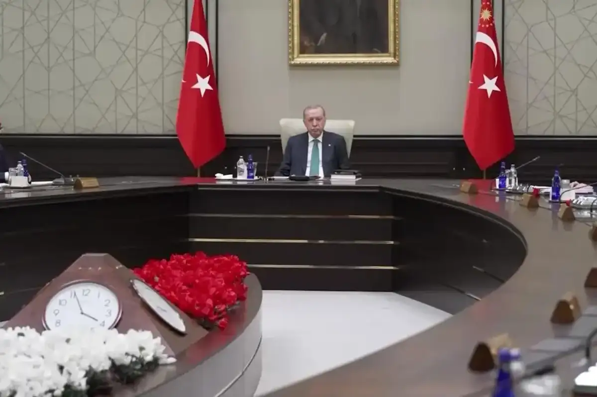 Kabine Toplantısı Başladı: Terörsüz Türkiye ve Ekonomi Başlıkları Masada