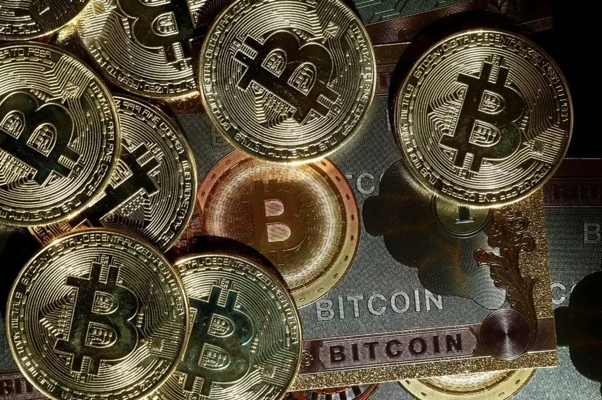 Bitcoin 78.500 doların altına geriledi, golden cross oluştu