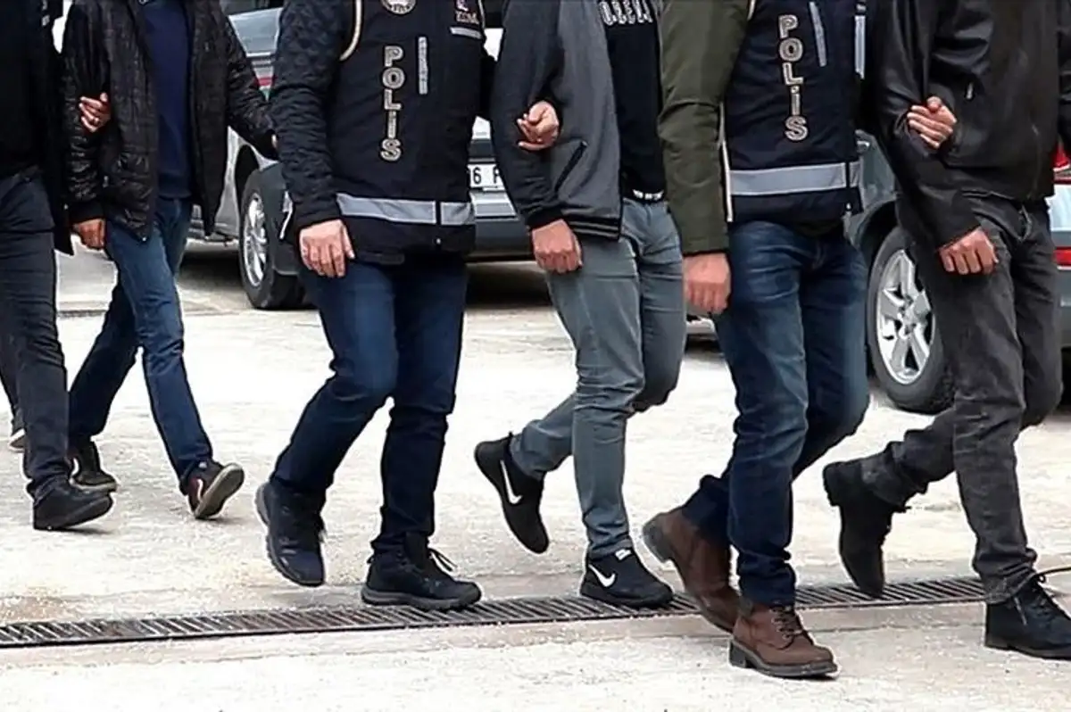 İstanbul'da DAEŞ'e para aktaran 9 şüpheli yakalandı