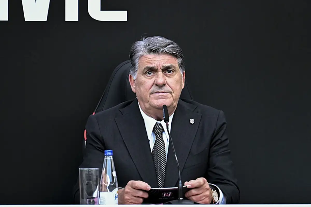 Beşiktaş Olağanüstü Seçimli Genel Kurul Kararı Aldı