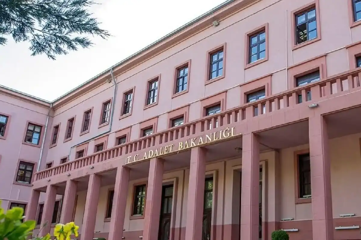 Adalet Bakanlığı'na 15 Bin Yeni Personel Alınacak