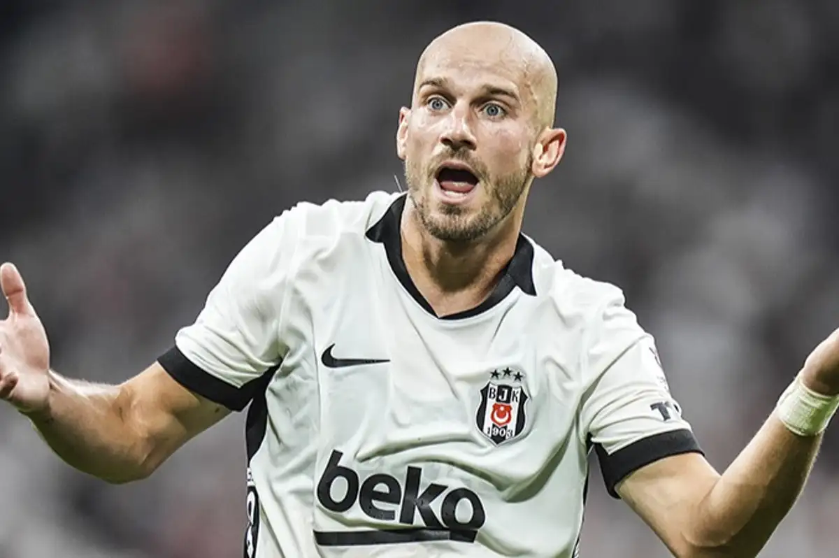 Ayrılığın eşiğinden döndü, Beşiktaş'ın vazgeçilmezi oldu