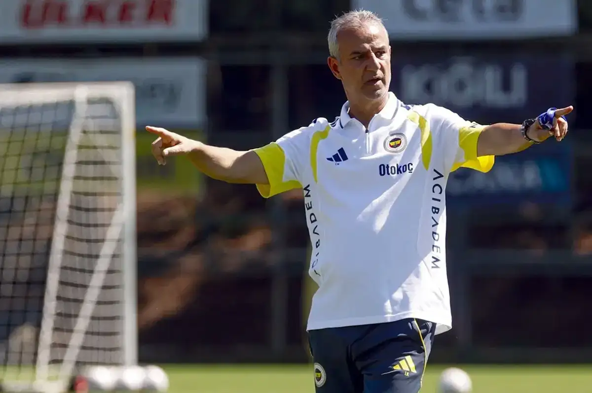 Fenerbahçe, İsmail Kartal'ın Göreve Devam Ettiğini Duyurdu