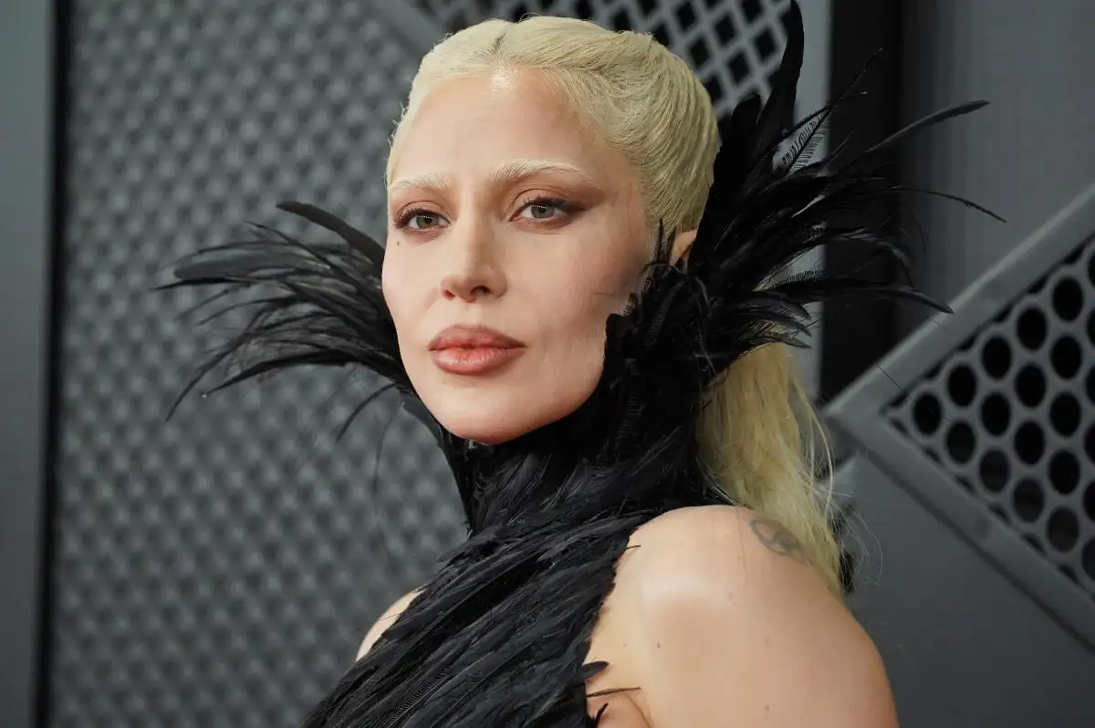 Lady Gaga İlk Kez Bebeğiyle Birlikte Görüntülendi
