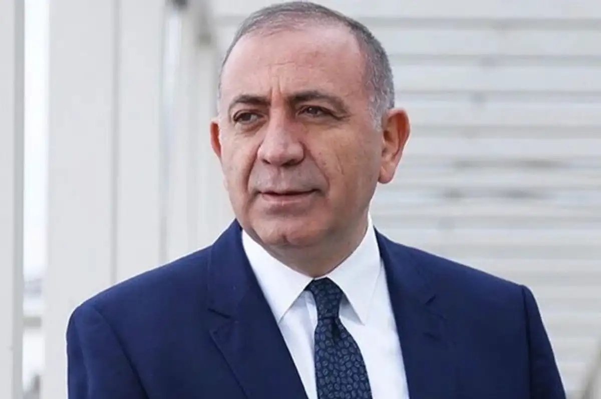 Gürsel Tekin'in Görevine Son Verildi
