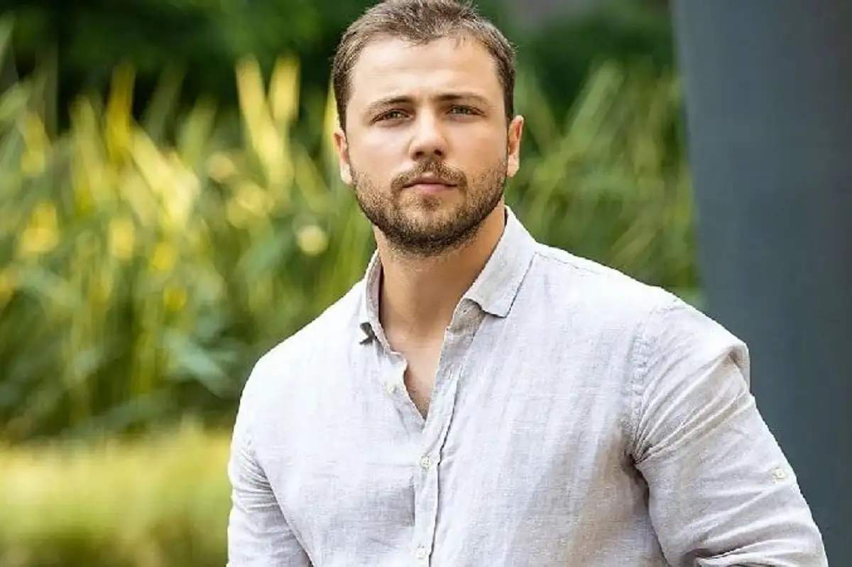 Tolga Sarıtaş'ın Asıl Mesleğini Biliyor Muydunuz?