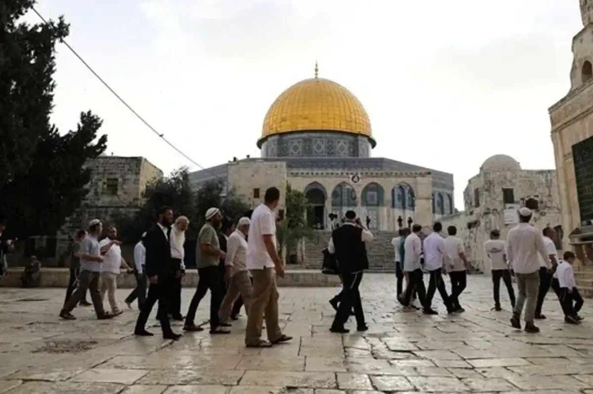 Kudüs Valiliği Netanyahu ve binlerce İsraillinin Burak Duvarı baskınını duyurdu