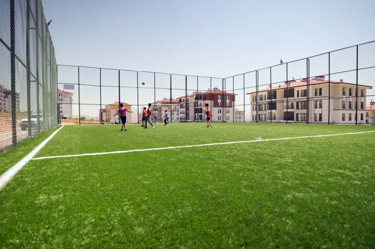 Antrenör 14 Yaşındaki Eski Futbolcusunu İstismar Suçlamasıyla Tutuklandı