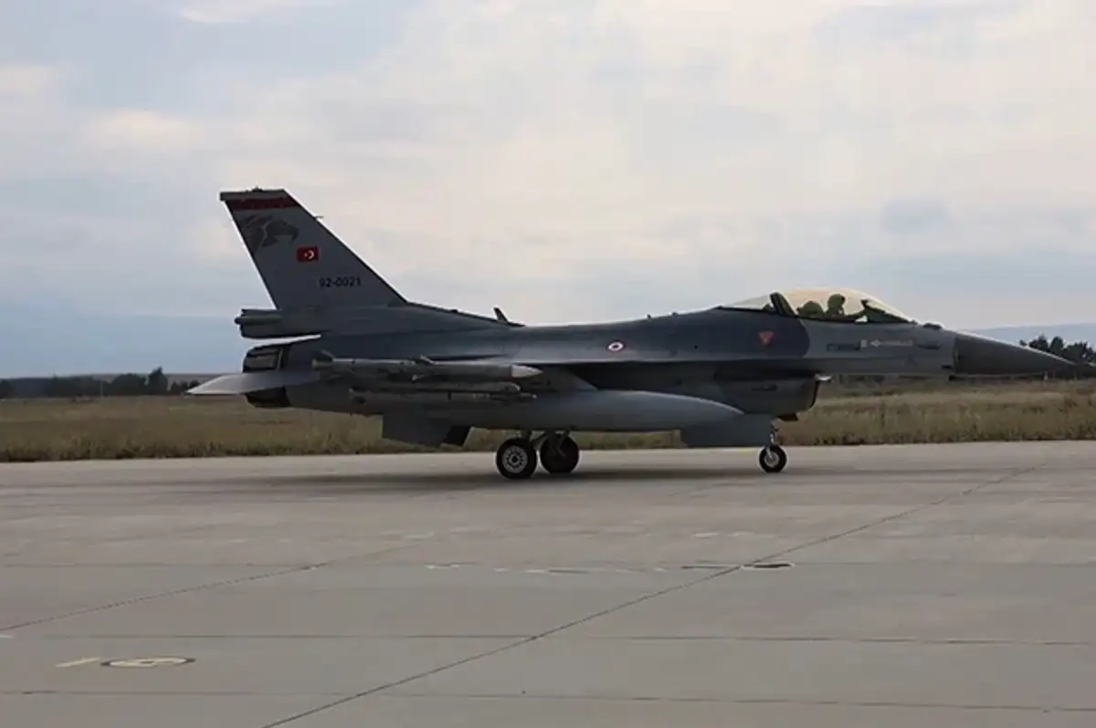 Türk Jetlerinden Akdeniz’de Gövde Gösterisi: Kıbrıs’ın Güneyinde Dev Hava Eğitimi