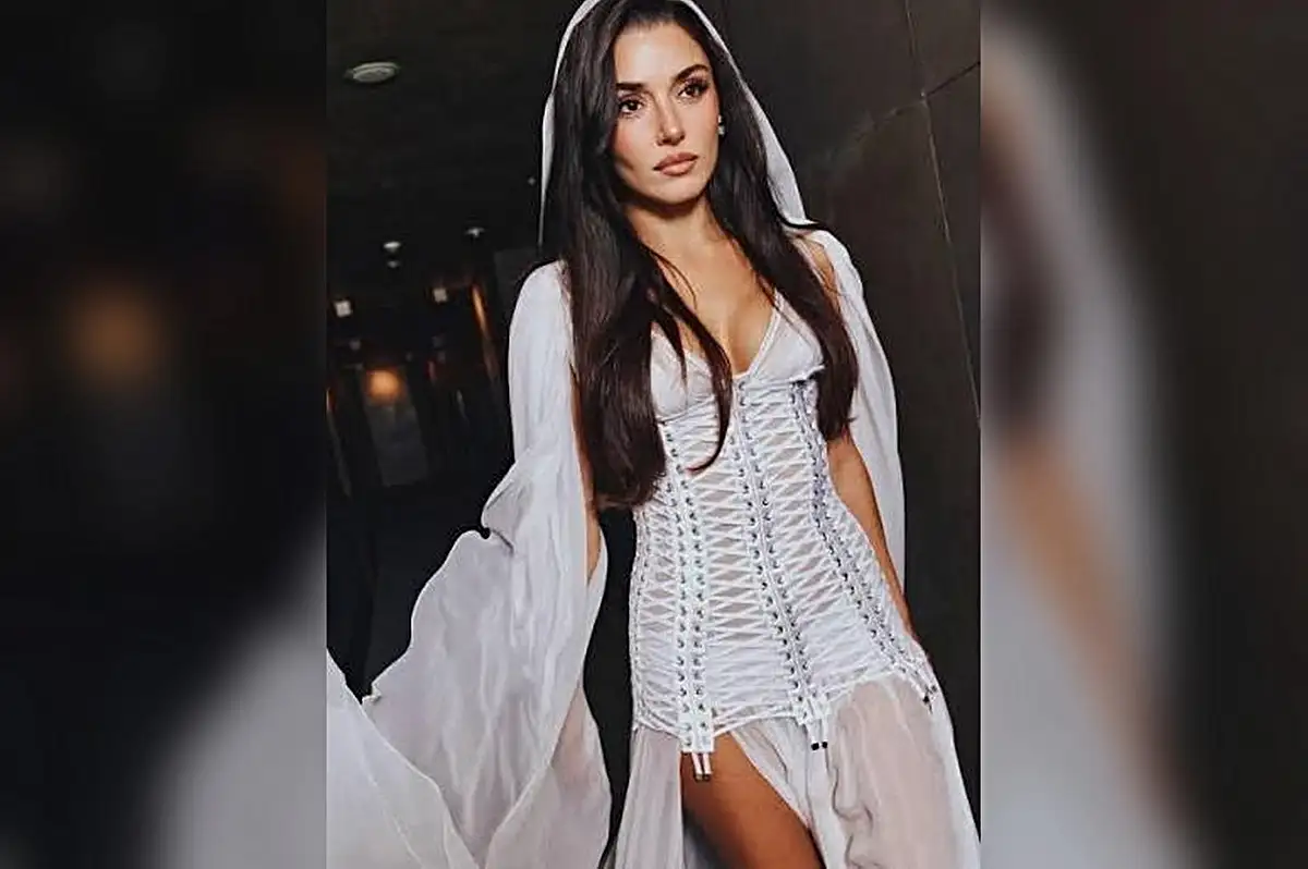 Hande Erçel Milano'da Düzenlenen Vogue World 2026'ya Katıldı