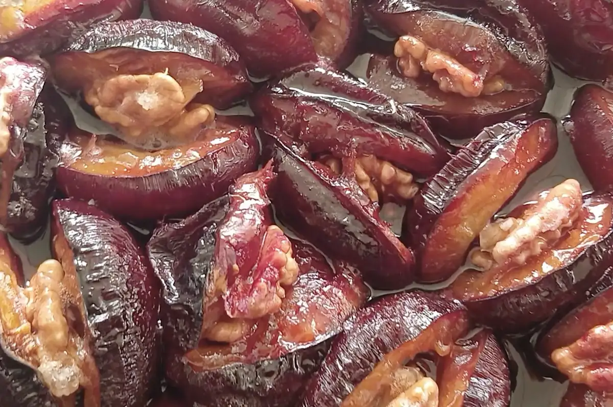 Dalda 4 liraya gerileyen ton eriği kavanozlarda saklanıyor