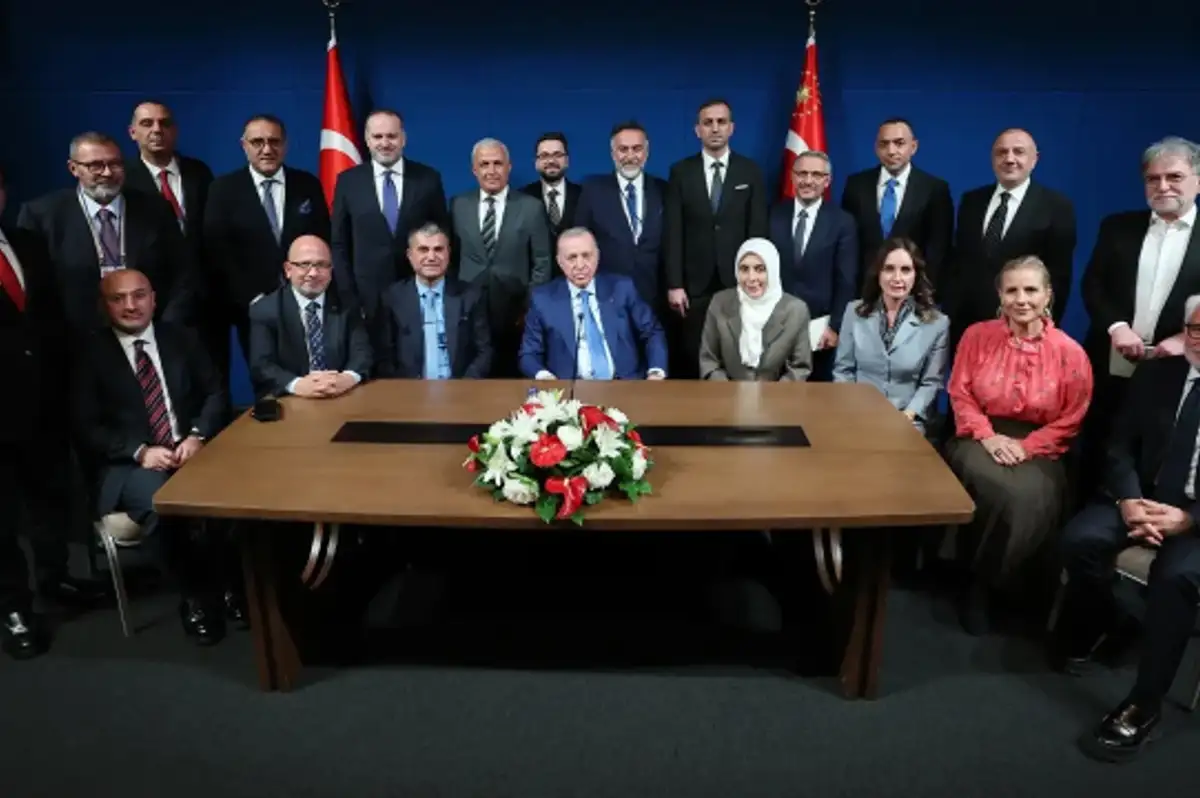 Cumhurbaşkanı Erdoğan Türkevi’nde Gazetecilere Açıklama Yaptı: "Yarım Asırlık Meseleyi Kapatmakta Kararlıyız"