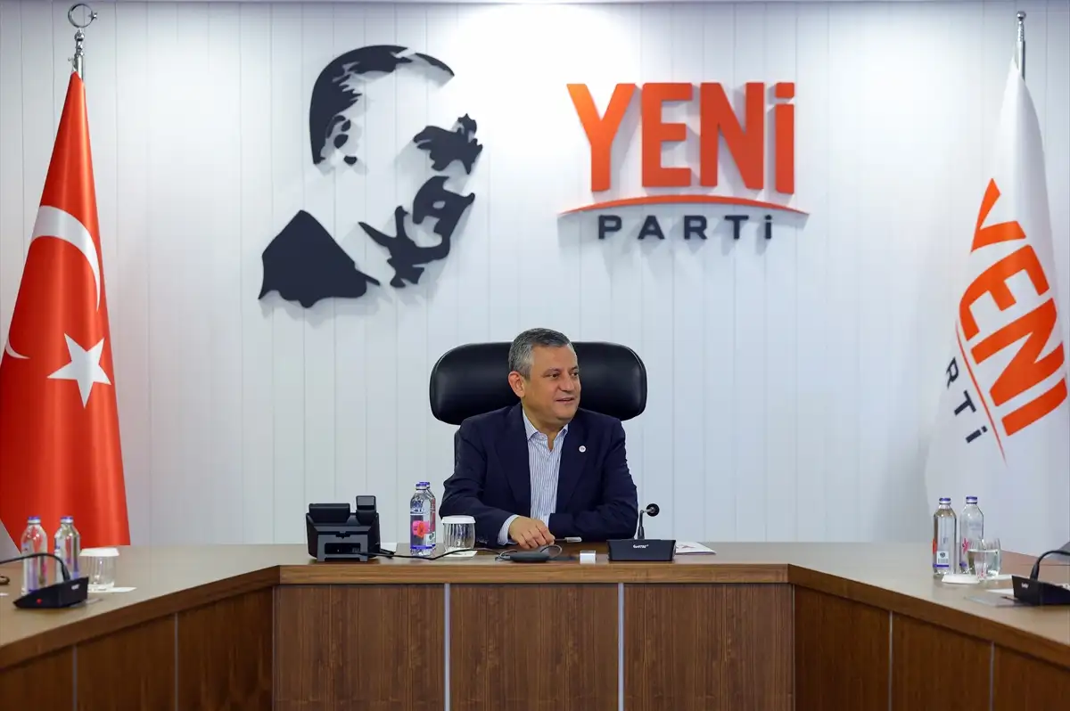Özgür Özel Alevi Temsilcileriyle Genel Merkezde Bir Araya Geldi