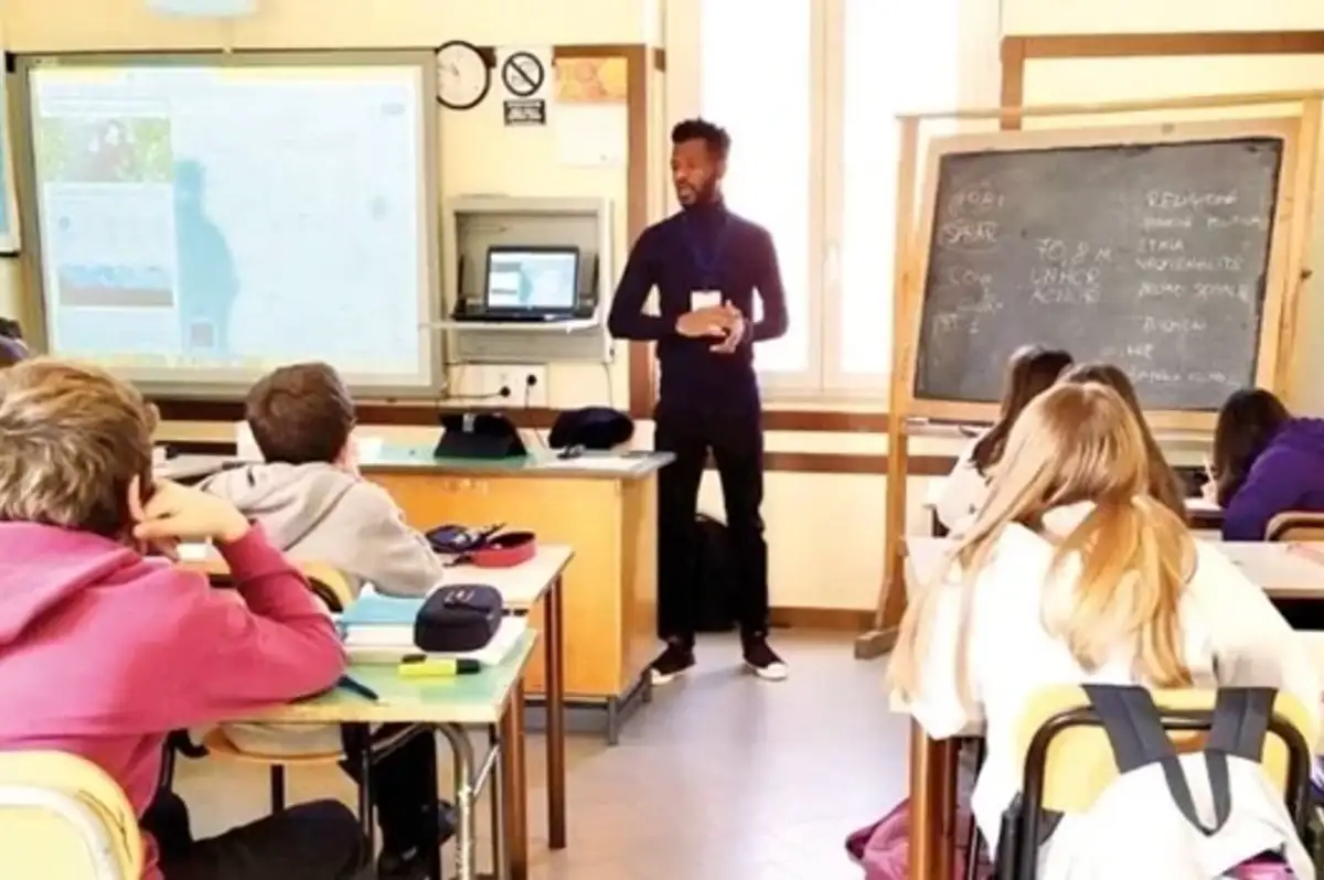 İtalya’da Meloni hükümeti yabancı öğrencilere kısıtlama getirdi