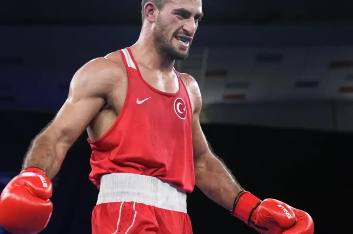 Milli boksör Emrah Yaşar 90 kiloda Avrupa şampiyonu