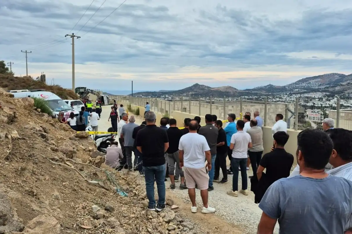 Bodrum'da 15 Yaşındaki Çocuk Minibüs Kazasında Hayatını Kaybetti! Kahreden Detay
