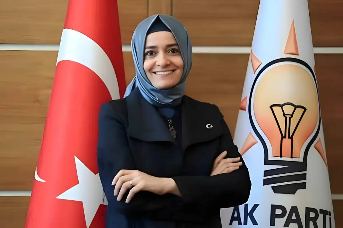 Fatma Betül Sayan Kaya'nın İstifasına AK Parti'den İlk Açıklama: "Sorumluluğu Olan Herkesten Hesap Sorulacak"