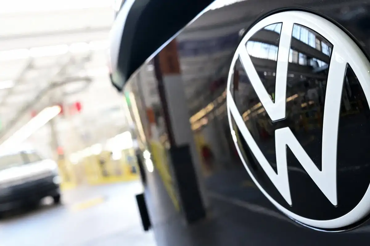 Volkswagen İngiltere'den 1,5 milyar sterlinlik tazminat darbesiyle karşı karşıya