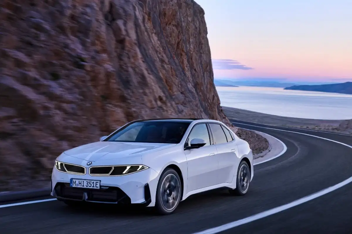 BMW 3 Serisi sekizinci nesille yenilendi: Elektrikli i3 ve M350 geliyor