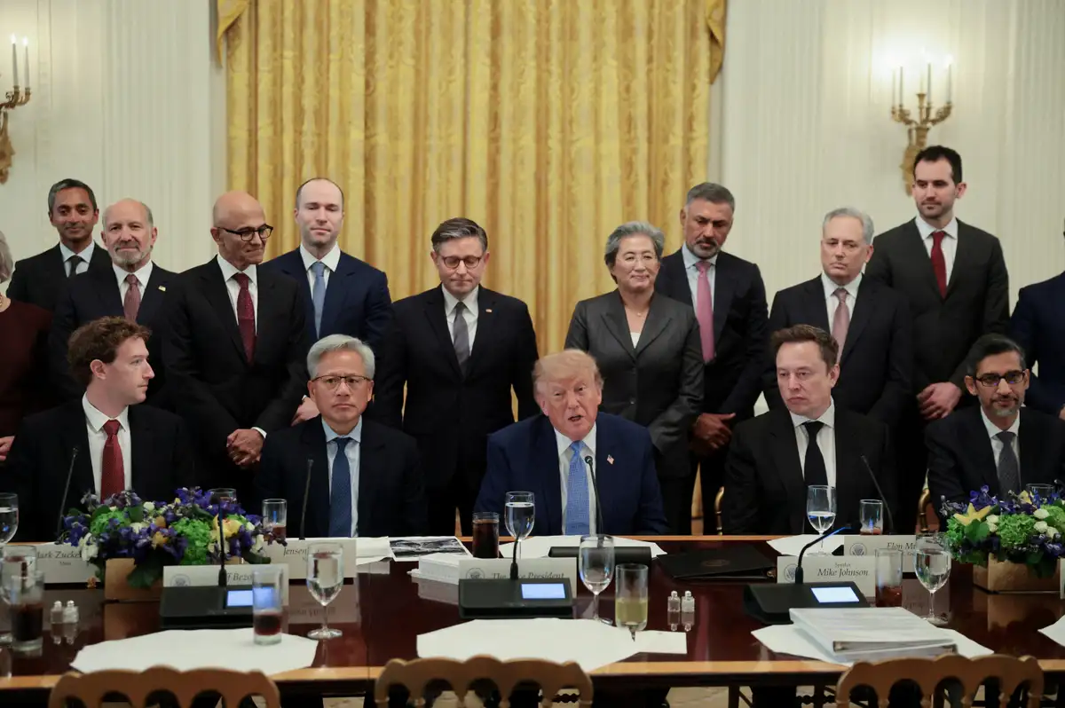 Trump yapay zeka yerine süper zeka kararnamesini imzaladı (2)