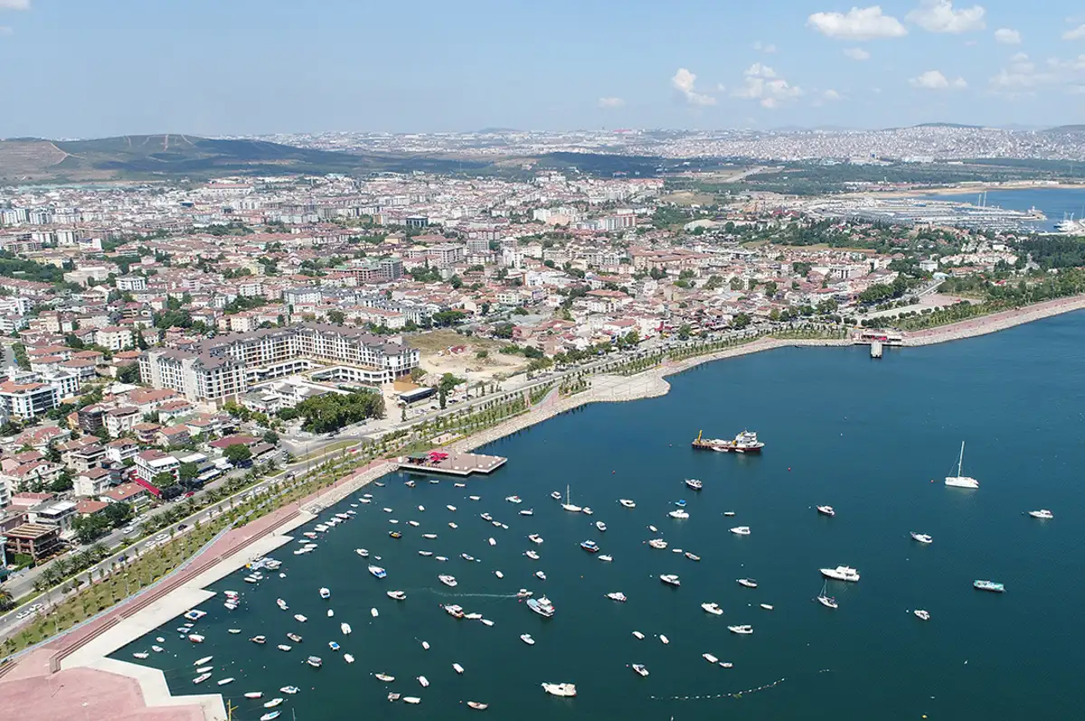 Tuzla'da kötü kokunun kaynağı kaçak deşarj olarak belirlendi