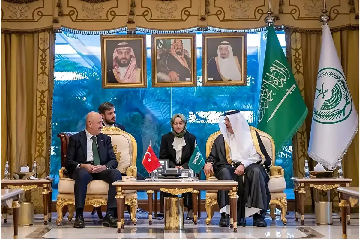 Ankara-Riyad Hattında İçişleri Mesaisi: Mekke Yolu Projesi ve Göç Deneyimleri Paylaşıldı