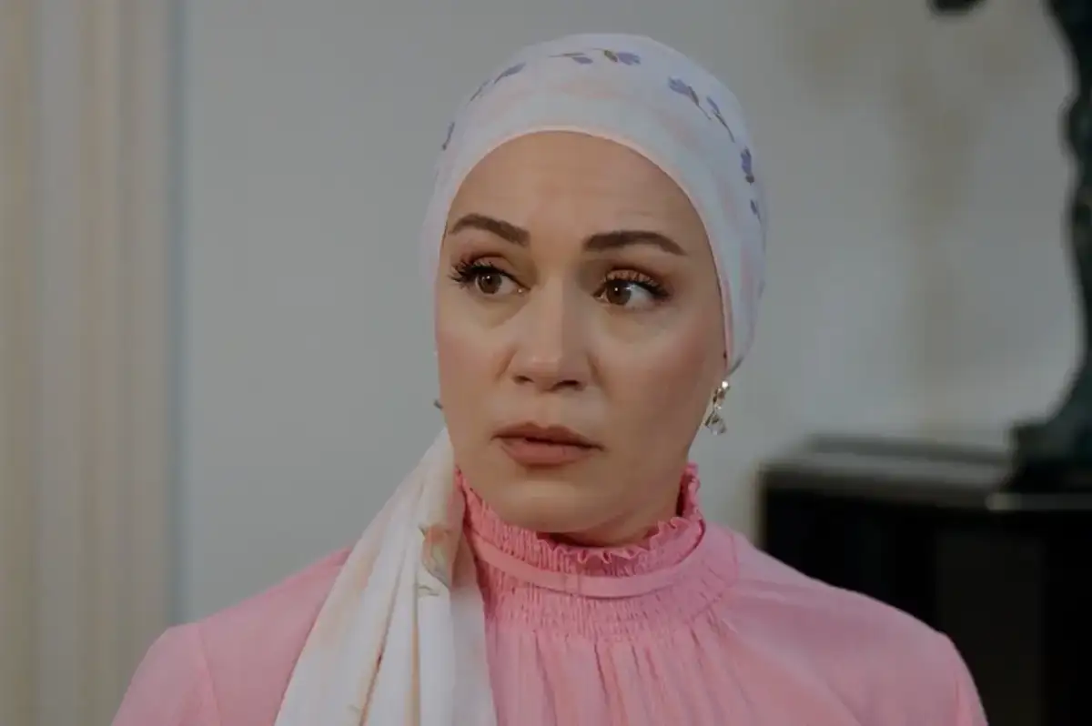 Özge Borak'tan 'Salkım' Yorumu: "Arkadaşım Olmazdı"