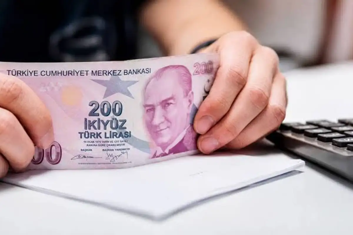 Fon Krizi Yatırımcıyı Güvenli Limana Yönlendirdi: Mevduatta Rekor Sıçrama!