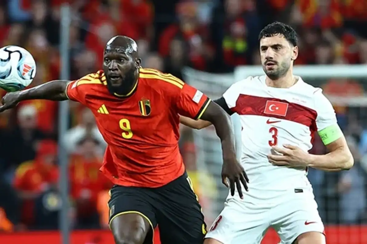Lukaku: Fenerbahçe'ye dönüp yerimi kazanacağım
