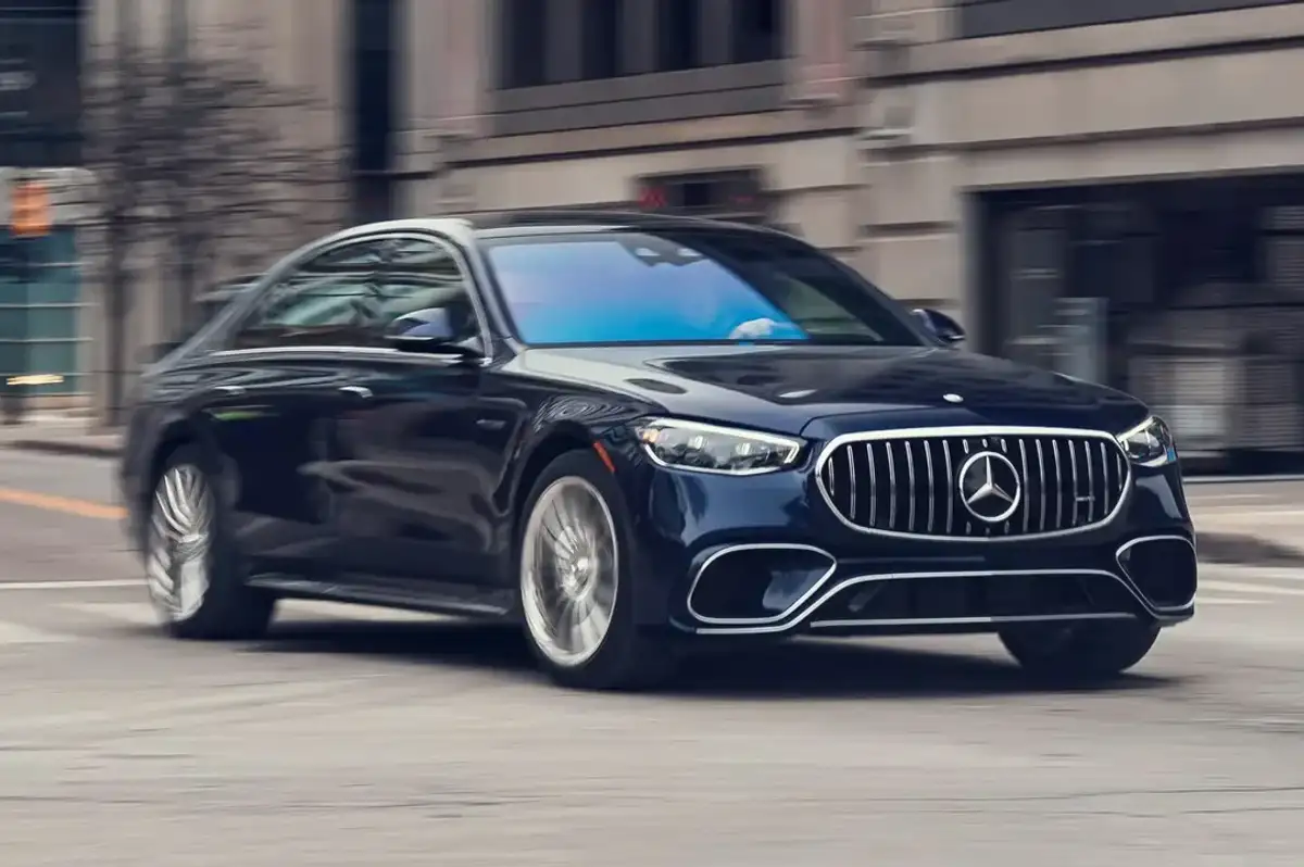 Mercedes-Benz 2027'de Üç Modelin Satışını Durduruyor