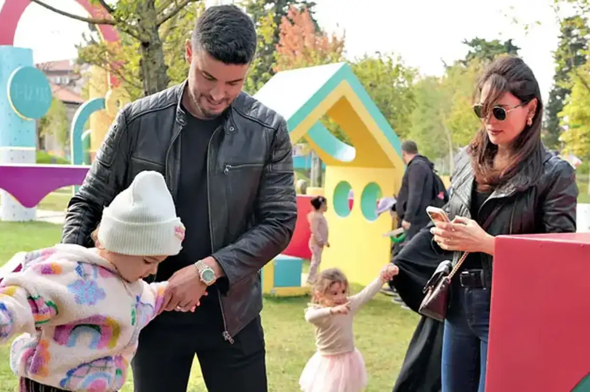 Berk Oktay ve Yıldız Çağrı Atiksoy Çiftinden Ailece Festival Keyfi