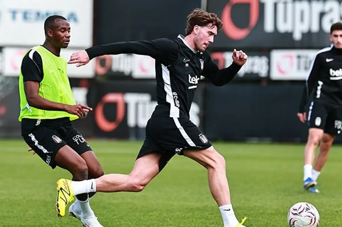 Beşiktaş'ta Vlahovic sakatlığını atlatıp idmana çıktı