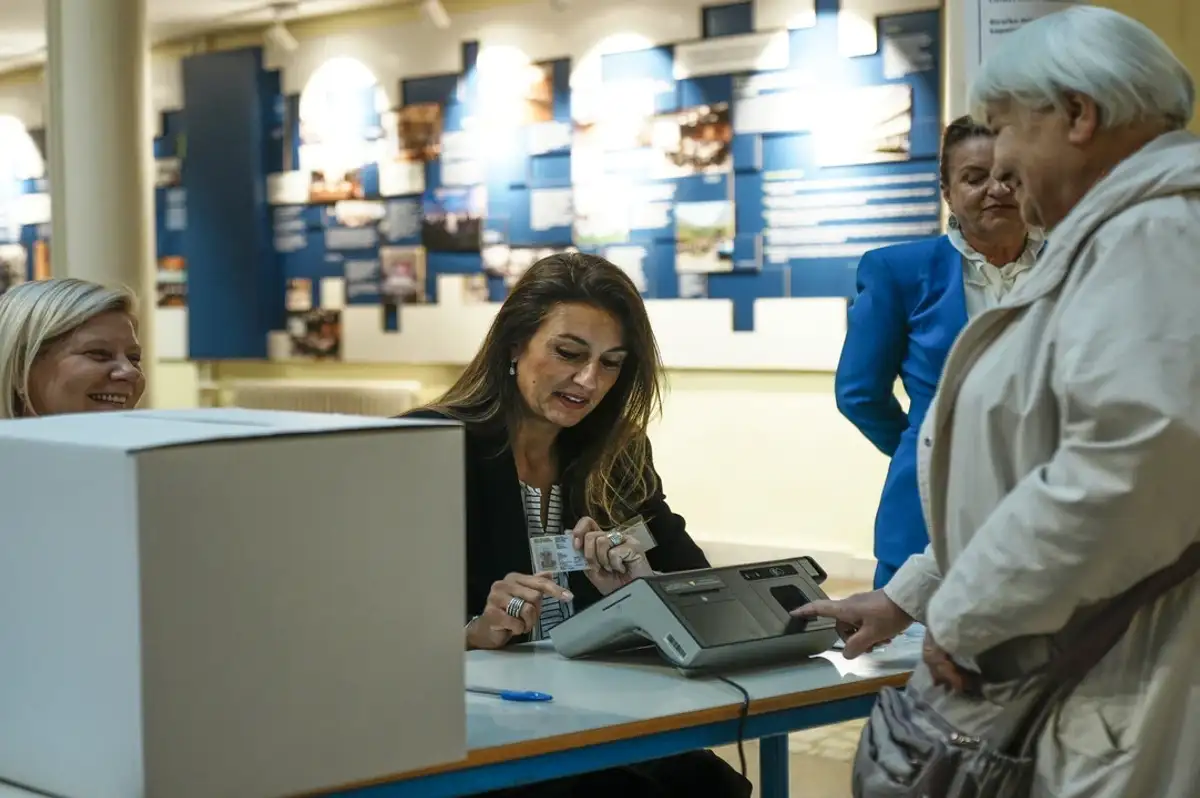Bosna Hersek seçimlerinde Becirovic, Filipovic ve Cvijanovic kazandı