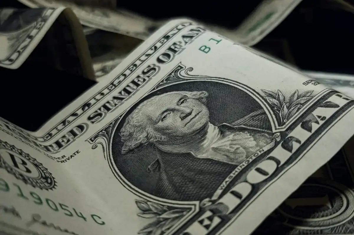 Dolar ve avro 5 Ekim 2026 sabahı hangi seviyelerden başladı