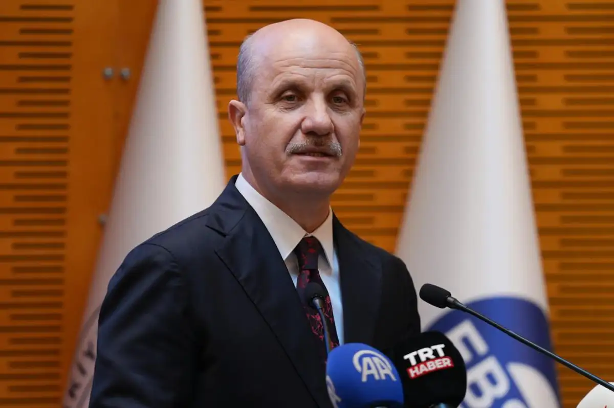YÖK Başkanı Özvar: "6 Üniversitemiz İlk 500'de, İki Tanesi İlk 300'de"