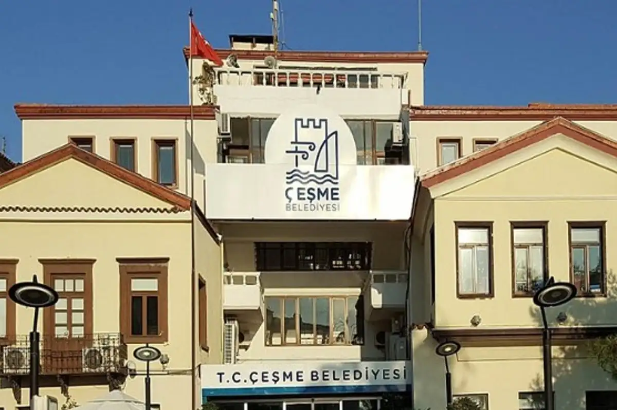 Çeşme Belediyesi’ne Operasyon: Başkan Yardımcısı ve İmar Müdürü Gözaltında