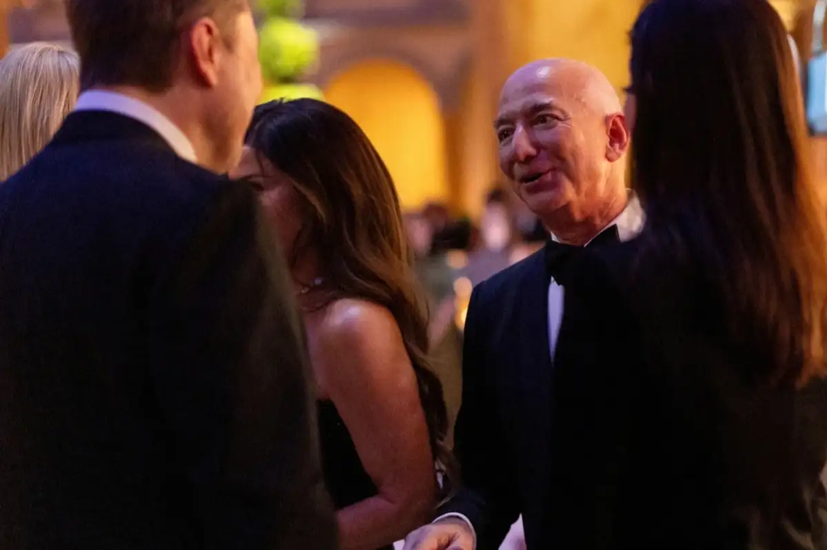 Elon Musk, rakibi Jeff Bezos'a övgü dolu mesaj paylaştı