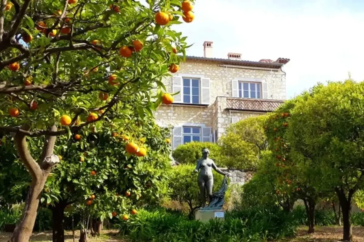 Fransa'da Renoir Müzesi soygunu: Beş kişi gözaltına alındı