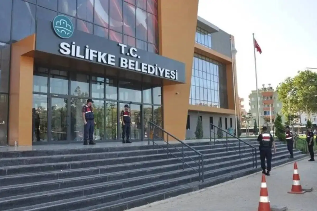 Silifke Belediyesi'nde İkinci Operasyon: Başkan Yardımcıları Gözaltında