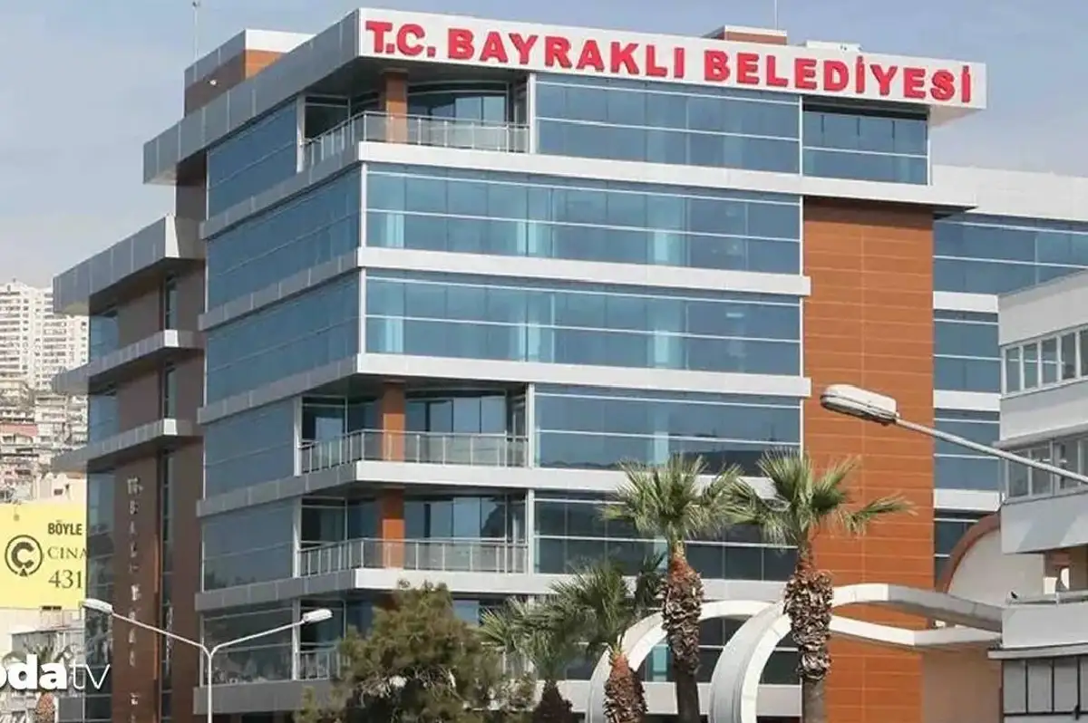 Bayraklı Belediyesi'ne Operasyon: 43 Kişi Adliyeye Sevk Edildi