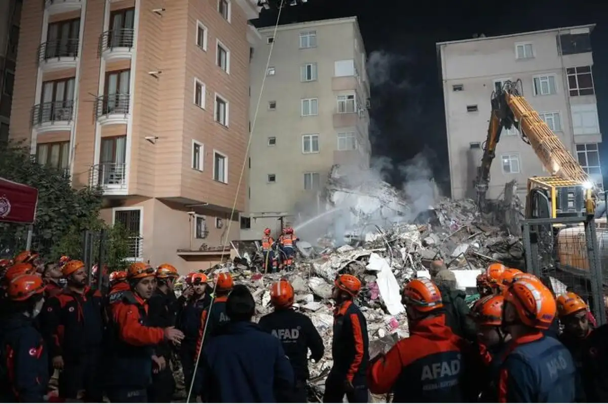 Maltepe'de Çöken Binada 5 Kişi Hayatını Kaybetti