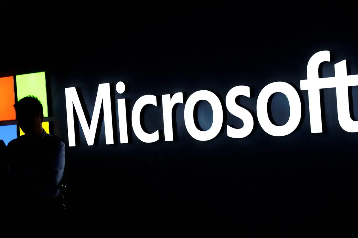 Microsoft Maia 300 çipini tanıttı, milyonluk üretim hedefliyor