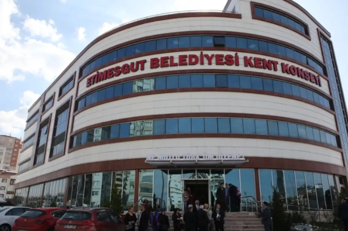 Etimesgut Belediyesi'ne Operasyon: 25 Gözaltı