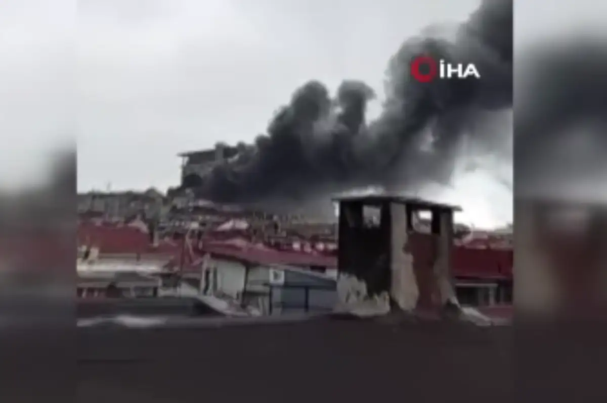 Bayrampaşa'da sanayi sitesinde korkutan yangın