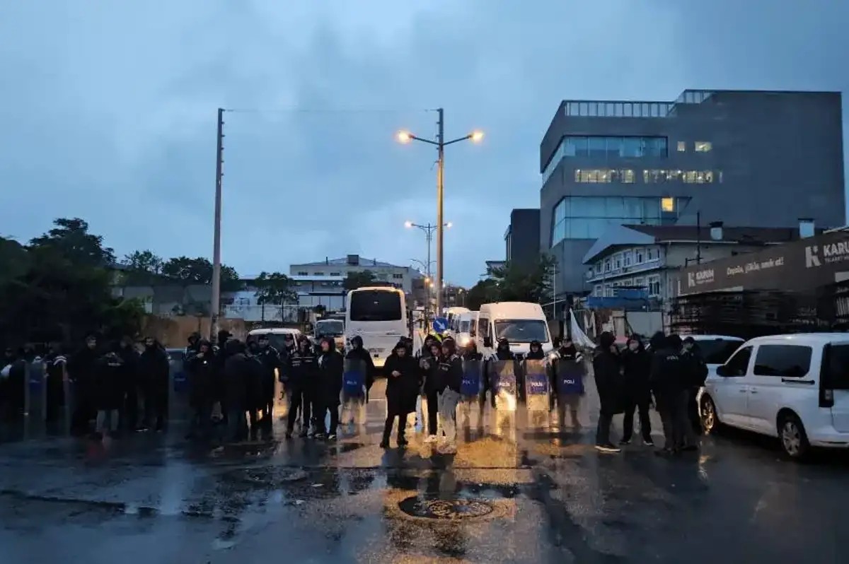 Halk TV Binasına Polis Baskını! MASAK Ekipleri Arama Yapıyor