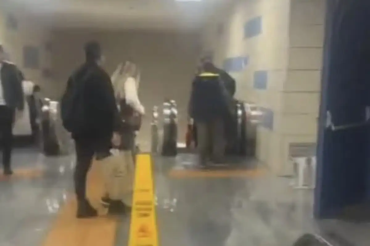Sağanak Yağış İstanbul'da Hayatı Olumsuz Etkiledi: Hacıosman Metro İstasyonu’nda Su Baskını!