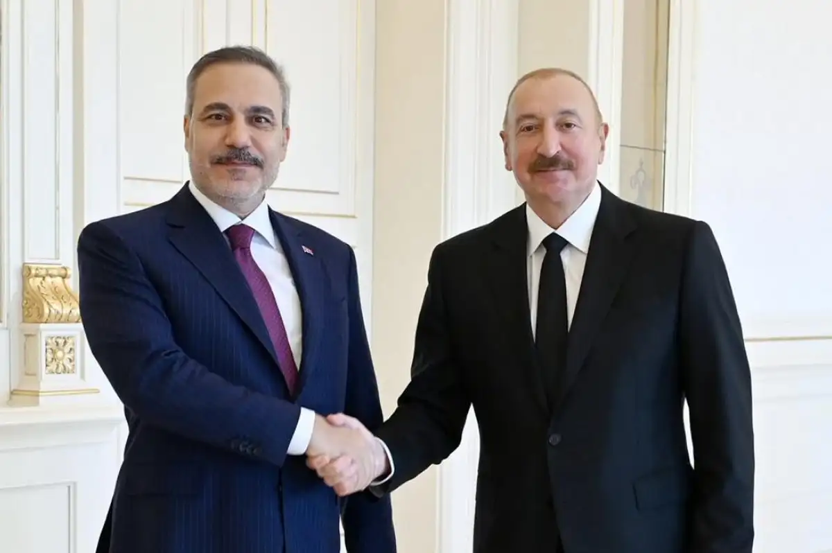 Dışişleri Bakanı Fidan Bakü’de Aliyev ile Bir Araya Geldi
